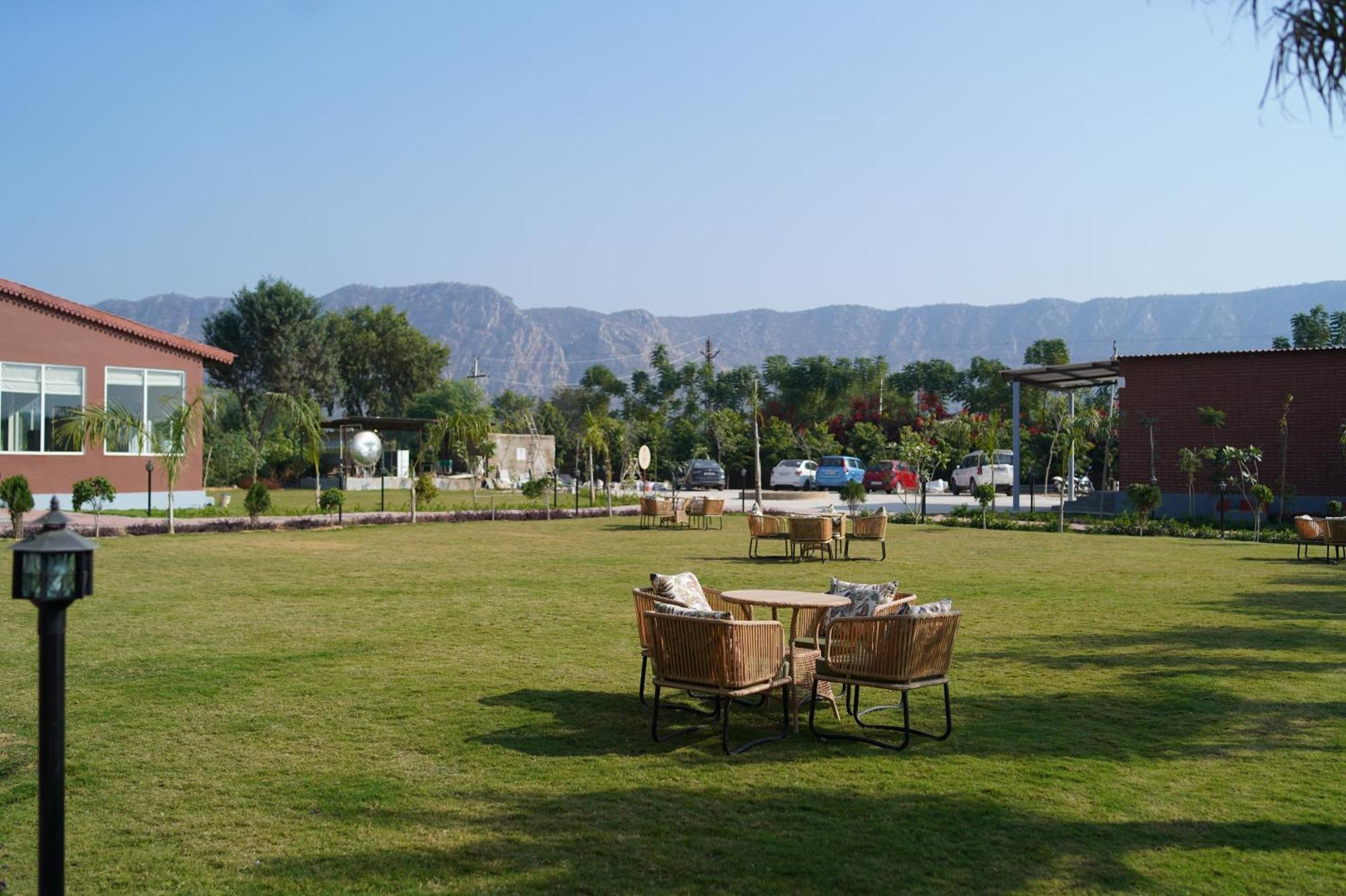 Spree Resort Sariska Thana Ghazi Exteriör bild