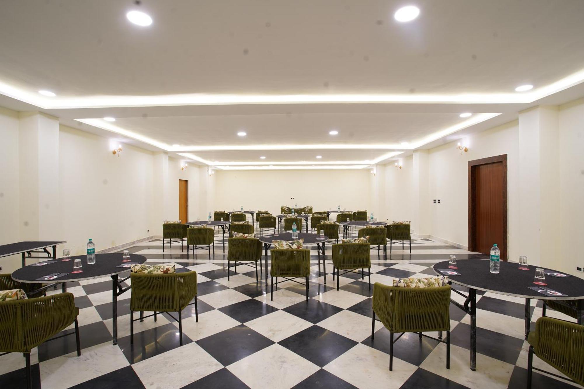 Spree Resort Sariska Thana Ghazi Exteriör bild